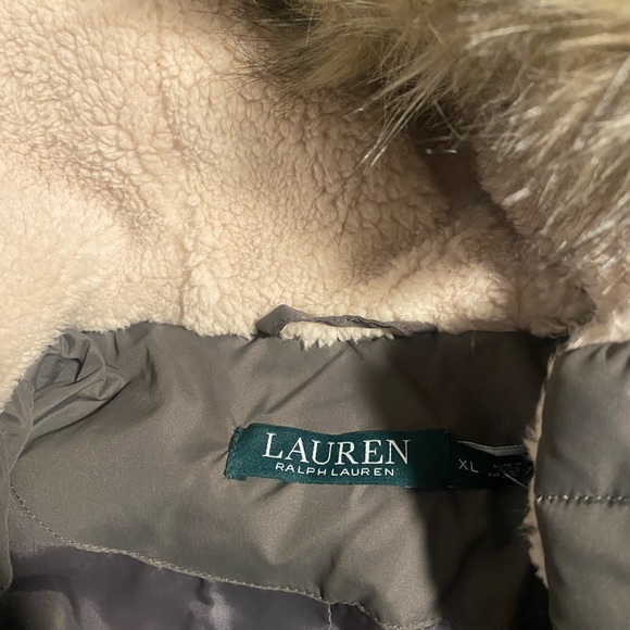 Ralph Lauren Women’s Puffer Coat size XL - Picture 6 of 6